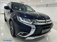 Mitsubishi Outlander 2.4 CVT Sunroof 2016 Blue Facelift Rear Entertainment